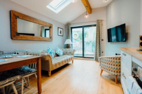Close to Tenby Harbour No1 Albert View
